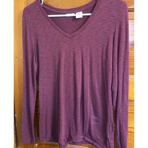 V-neck long sleeve